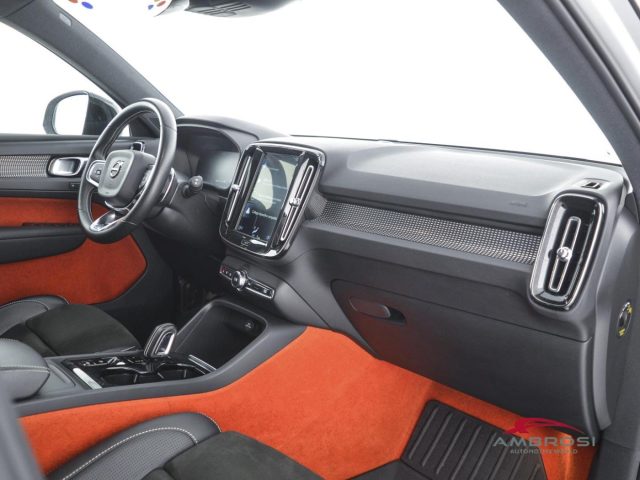 VOLVO XC40 usata 11