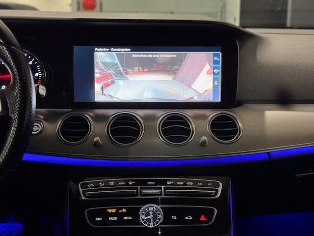 MERCEDES-BENZ E 220 usata, con Fendinebbia