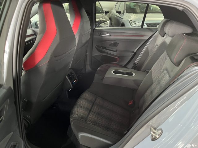 VOLKSWAGEN Golf usata, con ESP