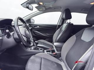 OPEL Grandland X usata 8