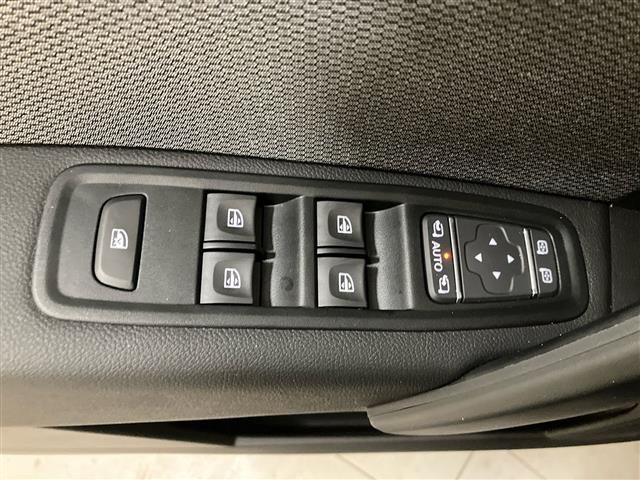 RENAULT Kangoo usata 23