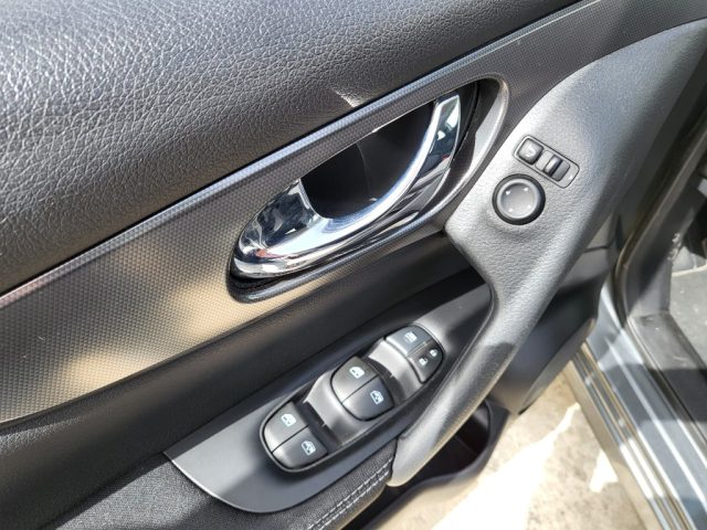 NISSAN Qashqai usata 14
