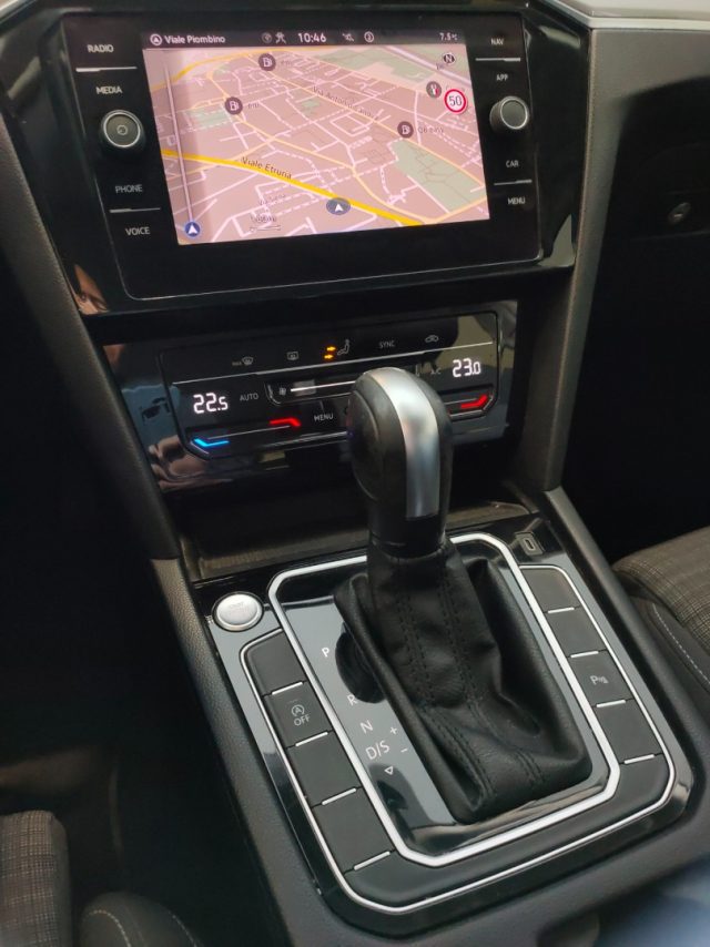 VOLKSWAGEN Passat Variant usata, con Boardcomputer