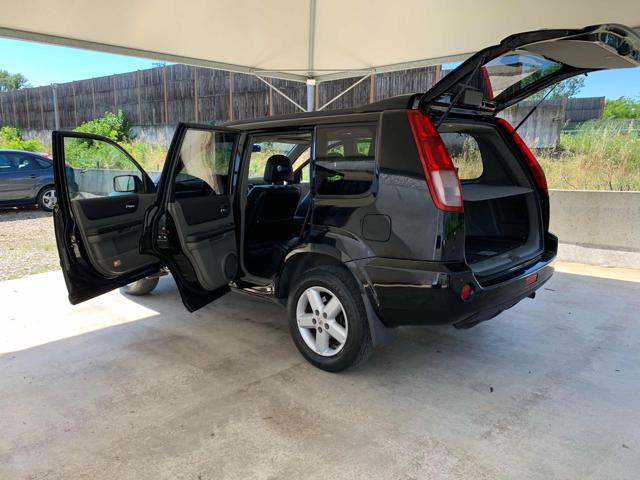 NISSAN X-Trail usata, con Autoradio