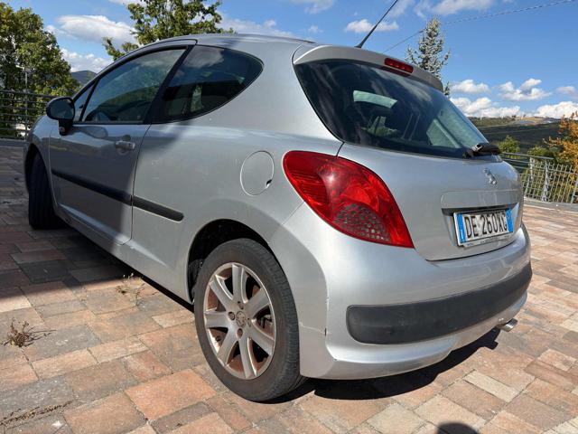 PEUGEOT 207 usata, con Autoradio