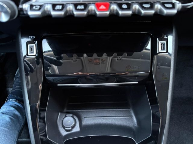 PEUGEOT 2008 usata, con ESP
