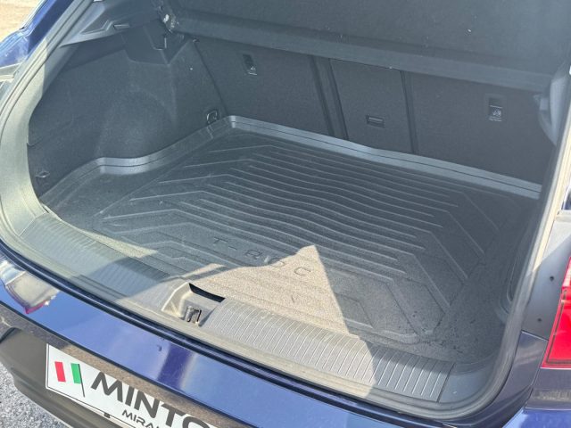 VOLKSWAGEN T-Roc usata, con Volante in pelle