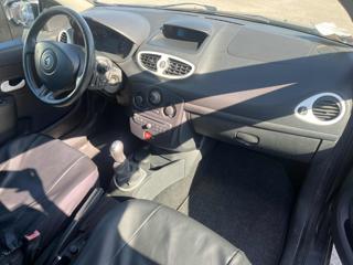 RENAULT Clio usata, con Alzacristalli elettrici