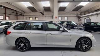 BMW 320 d xDrive Touring AUTOM-CERCHI 18-NAVY-FULL LED-4X4