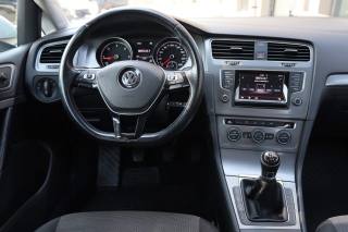 VOLKSWAGEN Golf usata, con USB