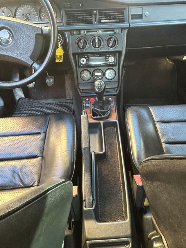 MERCEDES-BENZ 190 usata 17