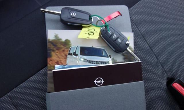 OPEL Vivaro Life usata, con Airbag