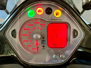 VESPA GTS 250 usata 4