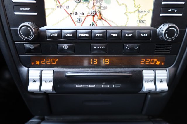 PORSCHE Cayenne usata, con MP3