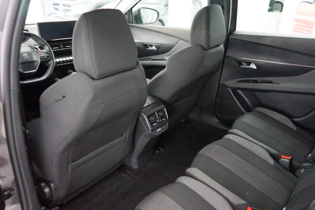 PEUGEOT 5008 usata, con Sensore di luce