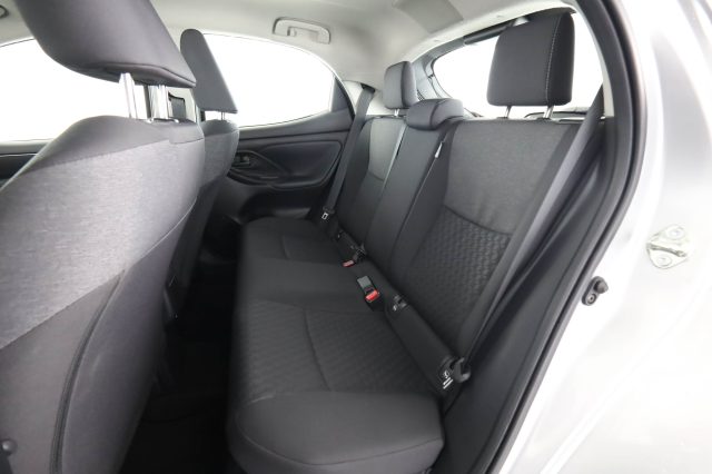 TOYOTA Yaris usata 8