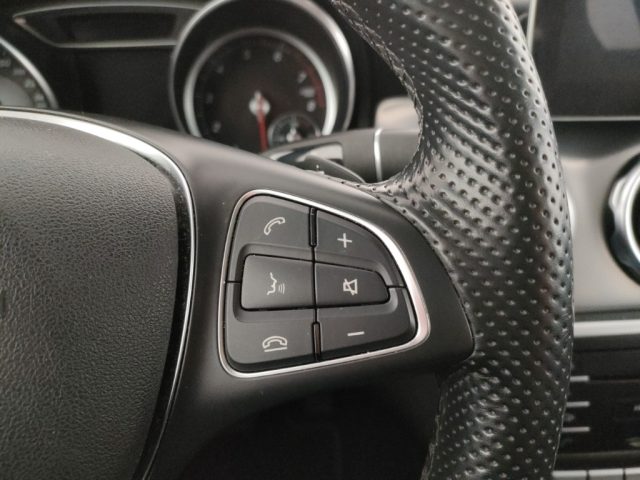 MERCEDES-BENZ GLA 180 usata, con Portellone posteriore elettrico