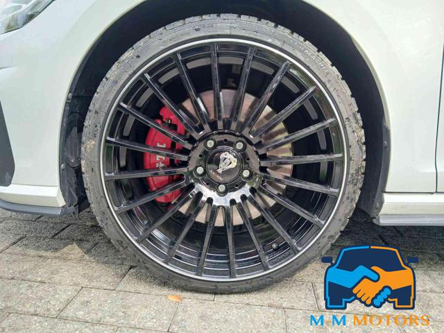 VOLKSWAGEN Golf GTI usata, con Autoradio