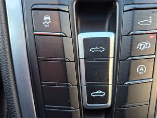 PORSCHE 718 Spyder usata, con Fari Xenon