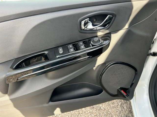 RENAULT Clio usata, con Boardcomputer