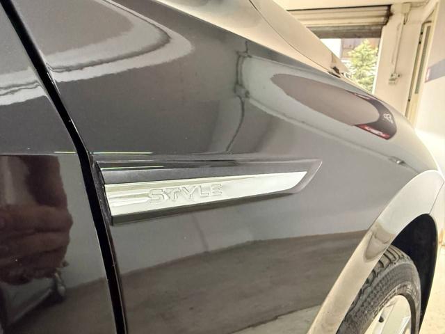 VOLKSWAGEN Golf usata, con Autoradio