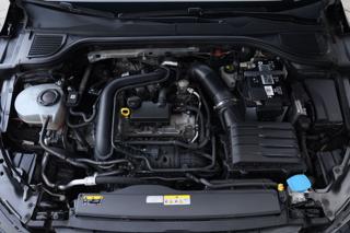 VOLKSWAGEN Golf usata, con Chiamata automatica per emergenze