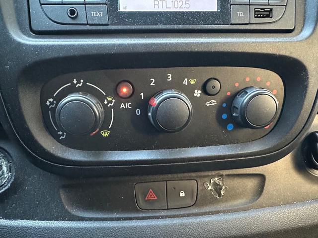RENAULT Trafic usata 15