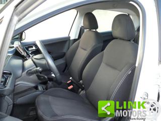 PEUGEOT 208 usata, con USB