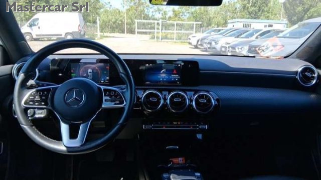 MERCEDES-BENZ A 250 usata, con Sedile posteriore sdoppiato