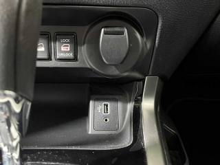 NISSAN Navara usata, con Bluetooth