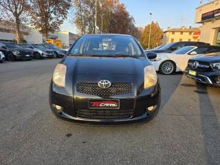 TOYOTA Yaris usata, con Autoradio