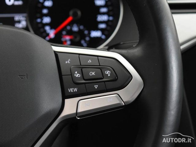 VOLKSWAGEN Passat Variant usata, con Volante multifunzione