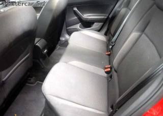 VOLKSWAGEN Taigo usata, con Autoradio