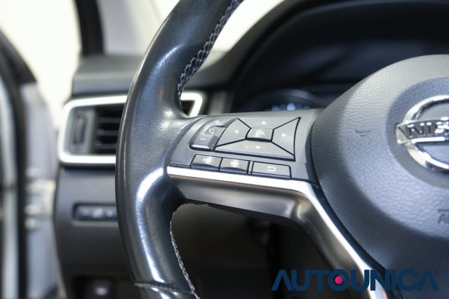 NISSAN Qashqai usata, con Touch screen