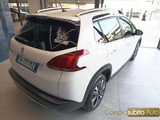 PEUGEOT 2008 usata, con Autoradio