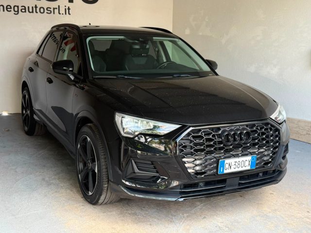 AUDI Q3 usata, con Sensori di parcheggio posteriori