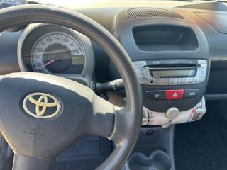 TOYOTA Aygo usata 14