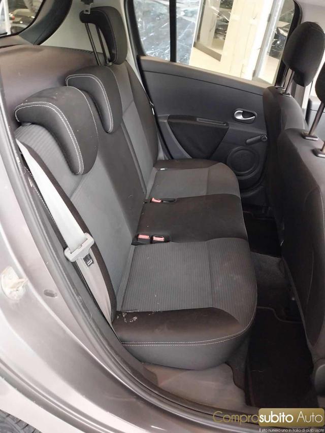 RENAULT Clio usata 17