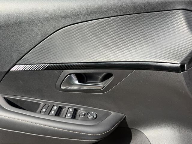 PEUGEOT 208 usata, con Volante multifunzione