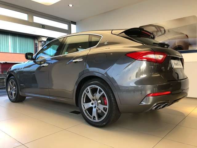 MASERATI Levante usata, con Fendinebbia