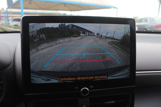 TOYOTA Yaris Cross usata, con Autoradio digitale