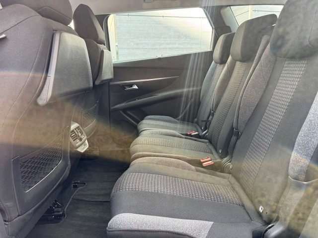 PEUGEOT 5008 usata, con Controllo automatico clima