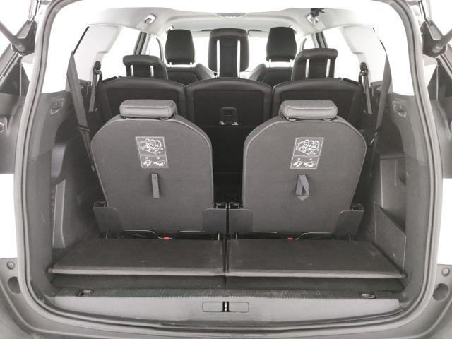 PEUGEOT 5008 usata, con Touch screen