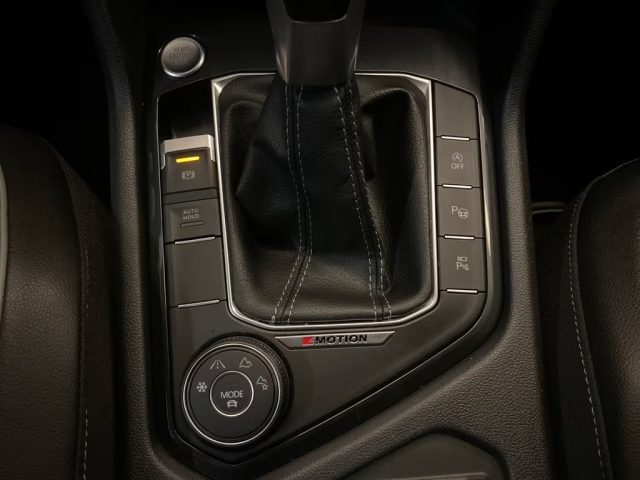 VOLKSWAGEN Tiguan usata, con Boardcomputer