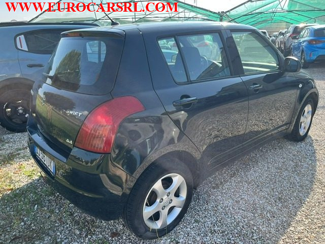 SUZUKI Swift usata, con Autoradio