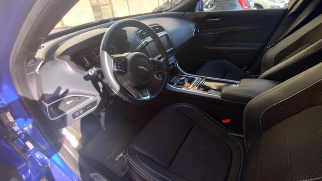 JAGUAR XE usata, con Regolazione elettrica sedili