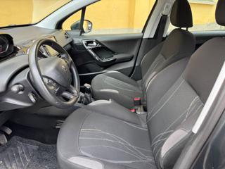 PEUGEOT 208 usata, con Controllo automatico clima