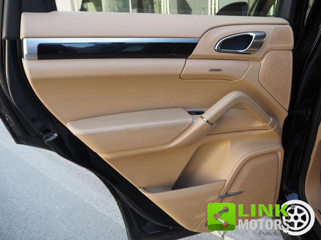 PORSCHE Cayenne usata, con Android Auto