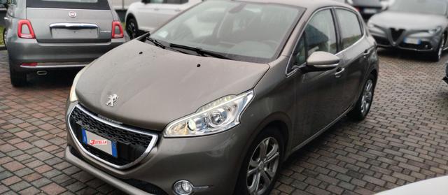 PEUGEOT 208 usata, con Airbag