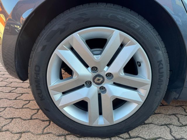 RENAULT Clio usata, con Fari LED